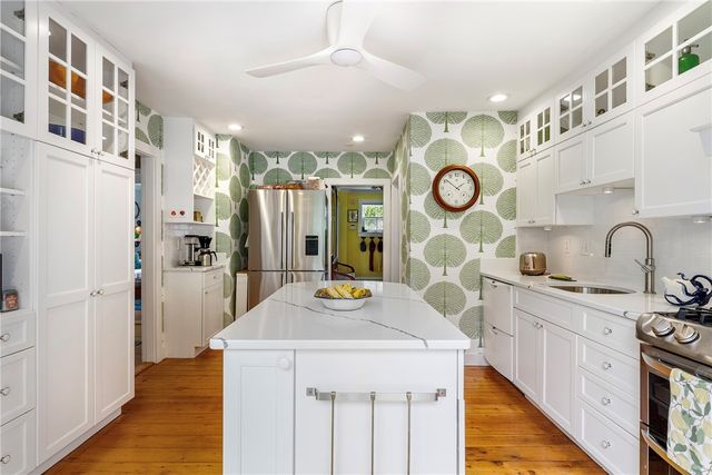 15 Cross Street, Newport, RI 02840