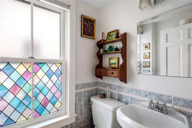 15 Cross Street, Newport, RI 02840