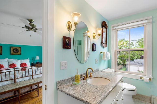15 Cross Street, Newport, RI 02840