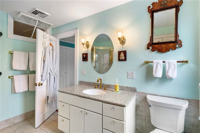 15 Cross Street, Newport, RI 02840