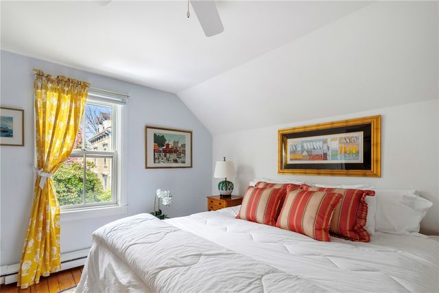 15 Cross Street, Newport, RI 02840