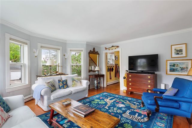 15 Cross Street, Newport, RI 02840