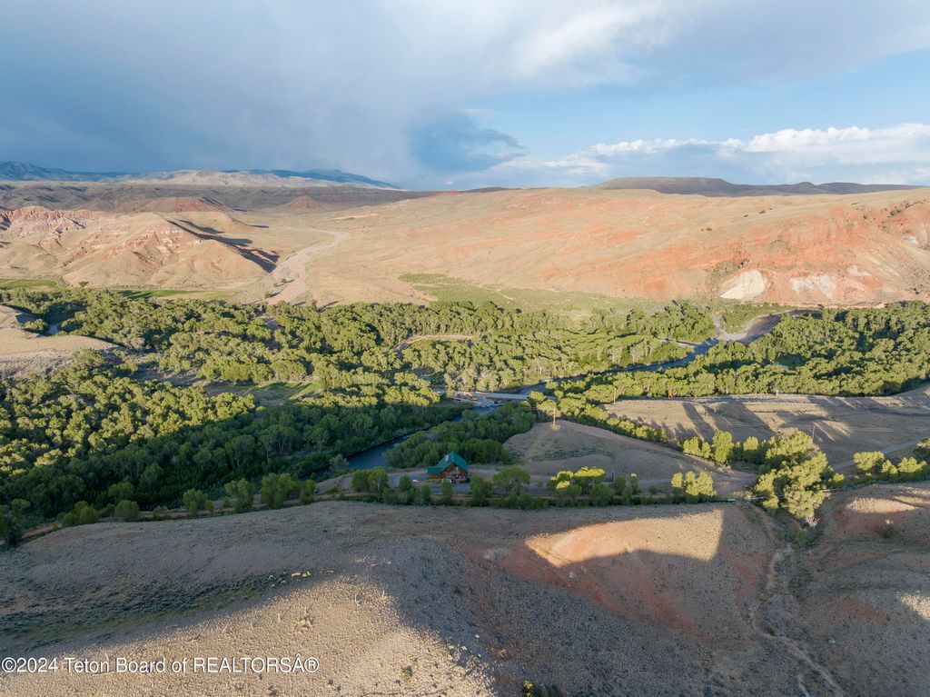 581 E FORK Road, Dubois, WY 82513 photo 17