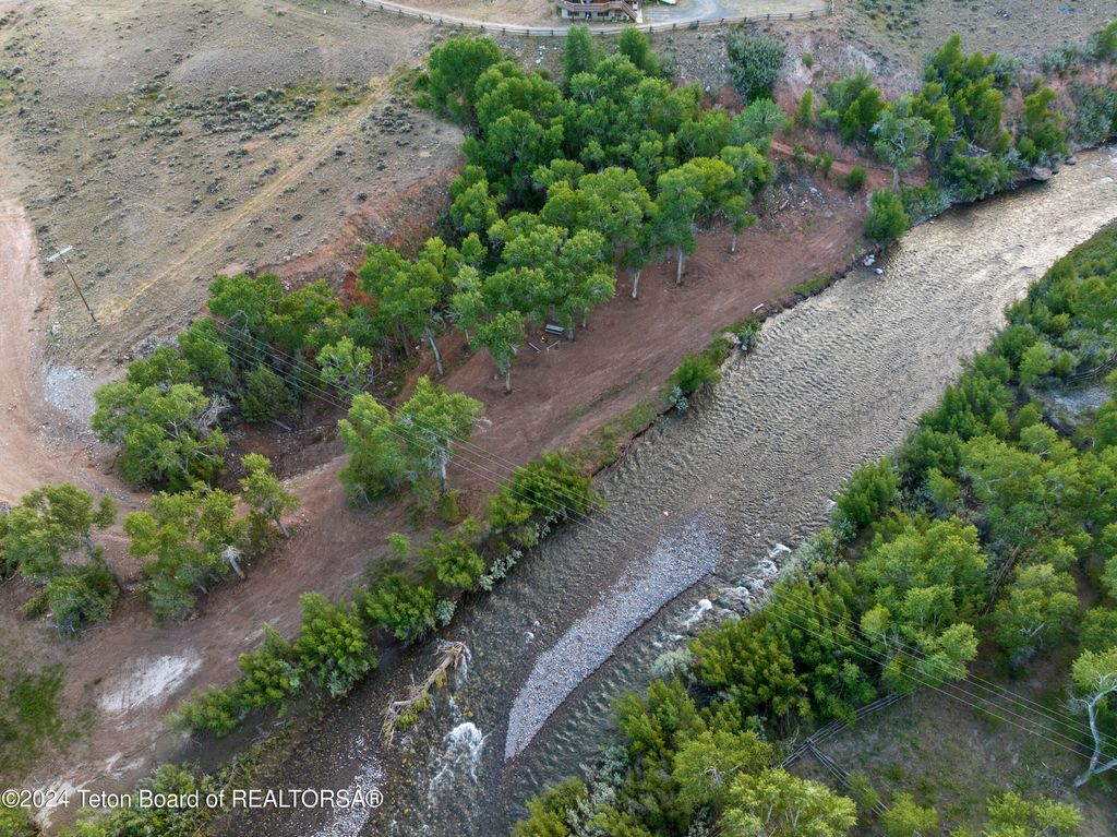 581 E FORK Road, Dubois, WY 82513 photo 23