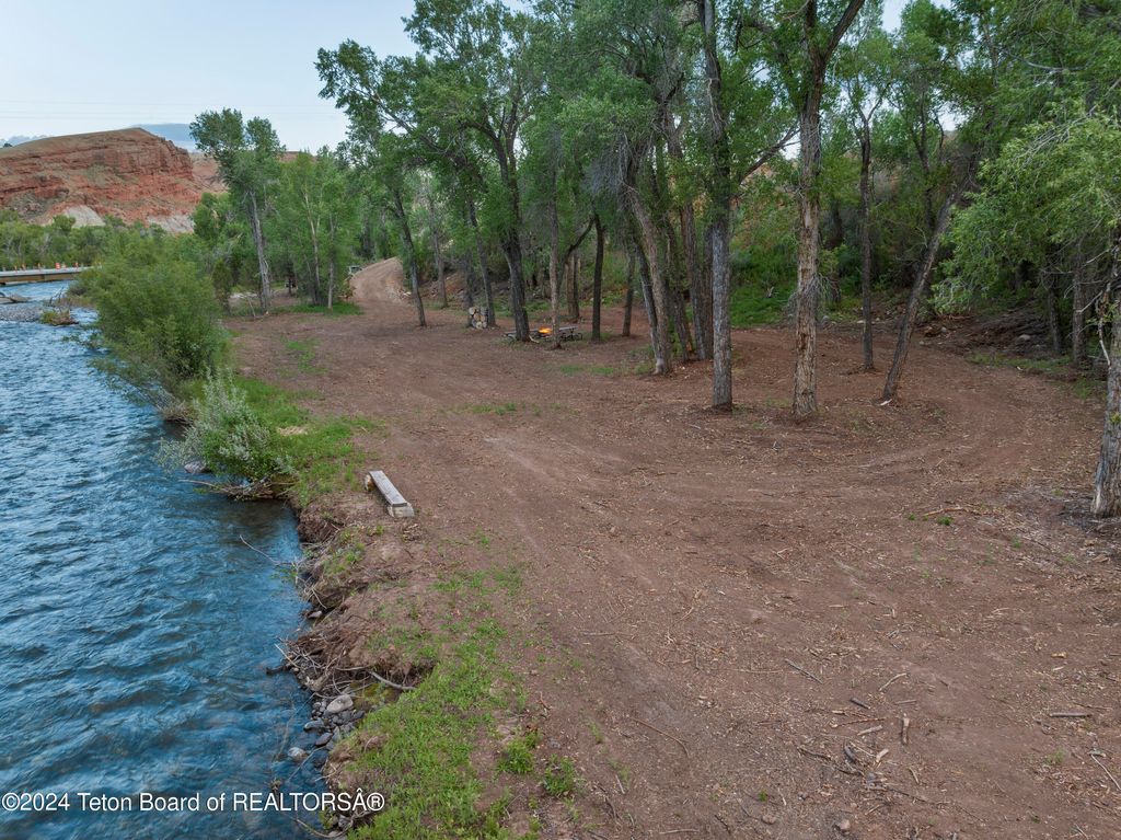 581 E FORK Road, Dubois, WY 82513 photo 26