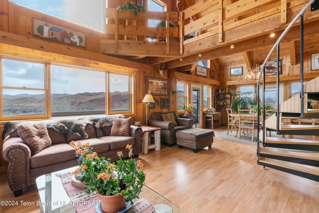 581 E FORK Road, Dubois, WY 82513 photo 37