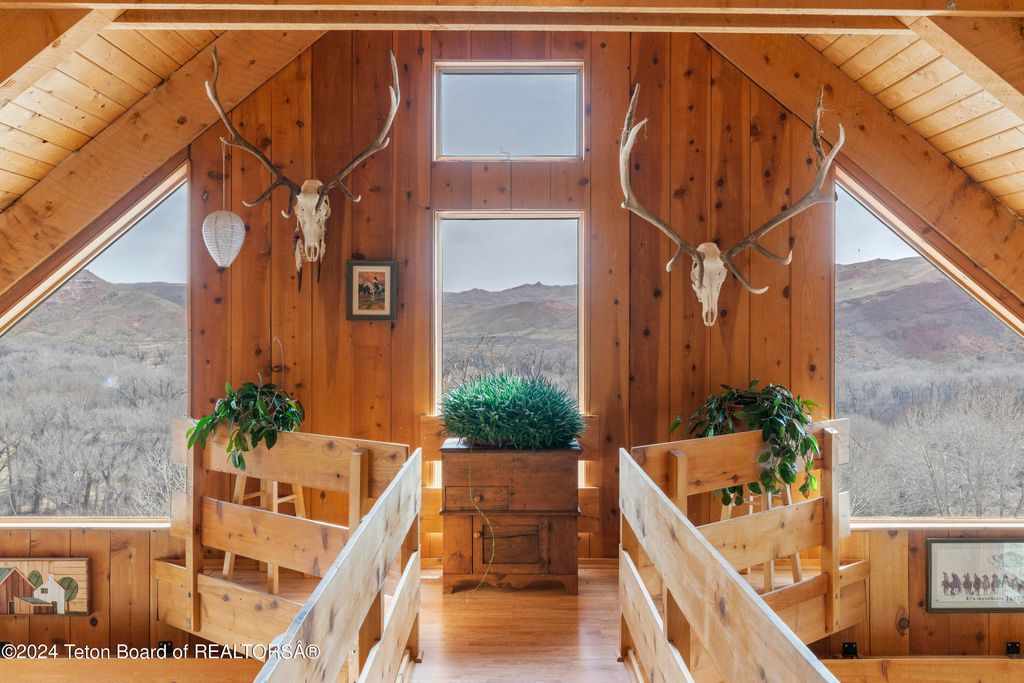 581 E FORK Road, Dubois, WY 82513 photo 38