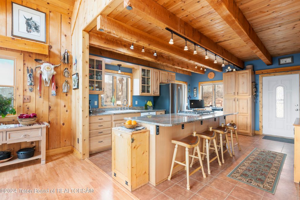 581 E FORK Road, Dubois, WY 82513 photo 43