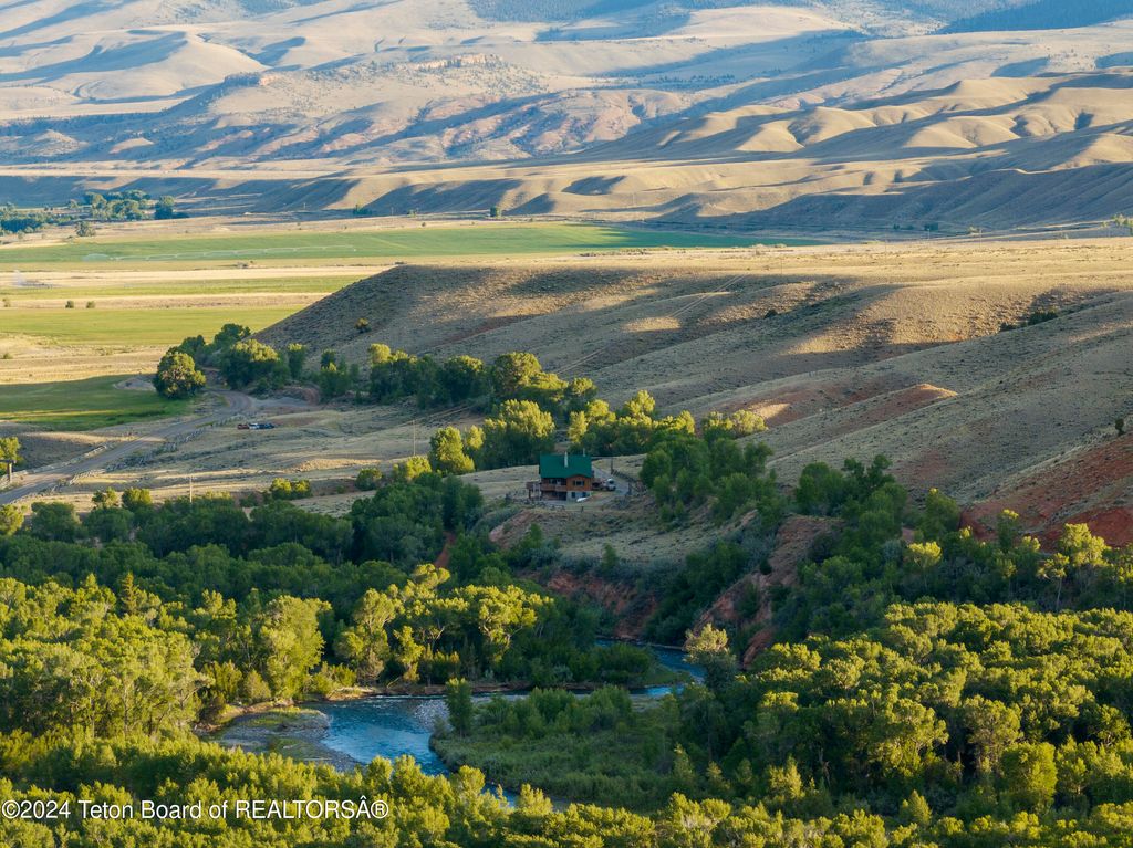 581 E FORK Road, Dubois, WY 82513 photo 5
