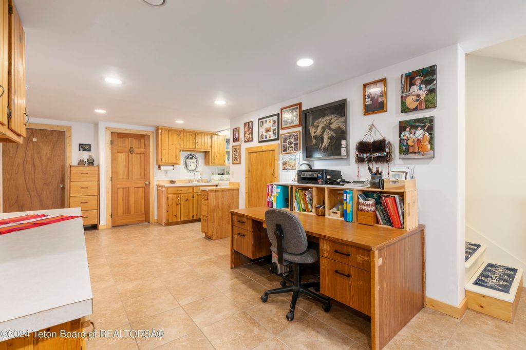 581 E FORK Road, Dubois, WY 82513 photo 55