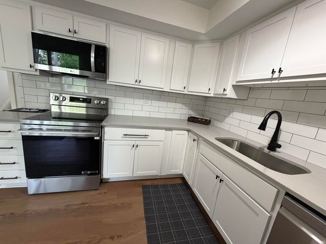 1107 N Boeke Road, Evansville, IN 47711