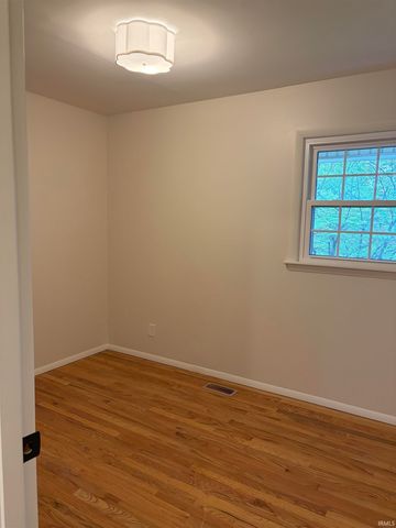 1107 N Boeke Road, Evansville, IN 47711