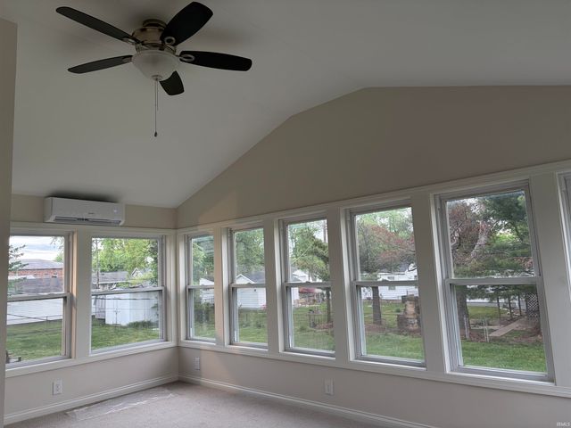 1107 N Boeke Road, Evansville, IN 47711