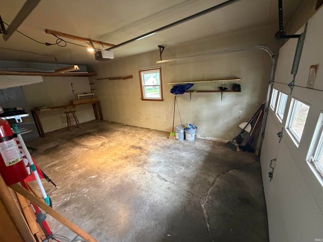 1107 N Boeke Road, Evansville, IN 47711