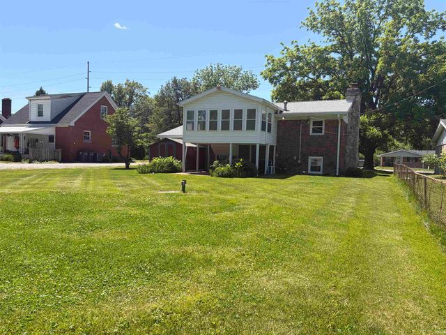 1107 N Boeke Road, Evansville, IN 47711
