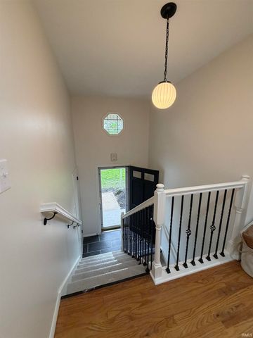 1107 N Boeke Road, Evansville, IN 47711