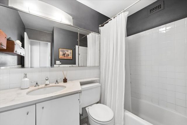5455 N Sheridan Road 1812, Chicago, IL 60640