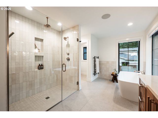 2764 GLEN HAVEN Rd, Lake Oswego, OR 97034