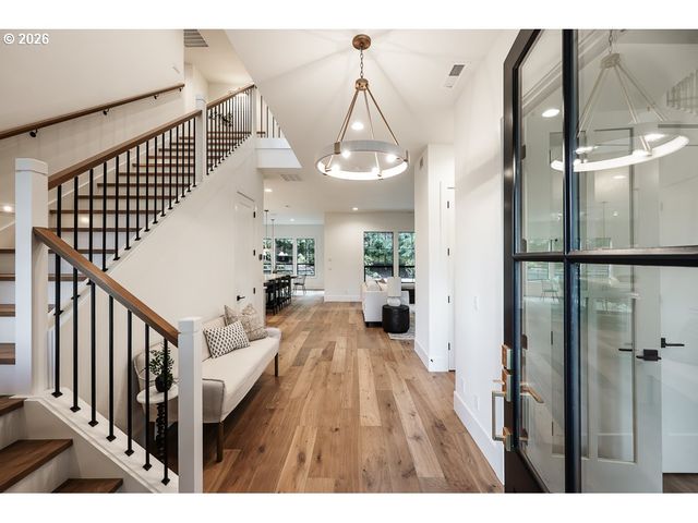 2764 GLEN HAVEN Rd, Lake Oswego, OR 97034