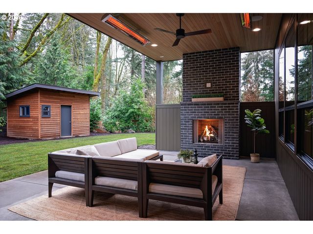 2764 GLEN HAVEN Rd, Lake Oswego, OR 97034