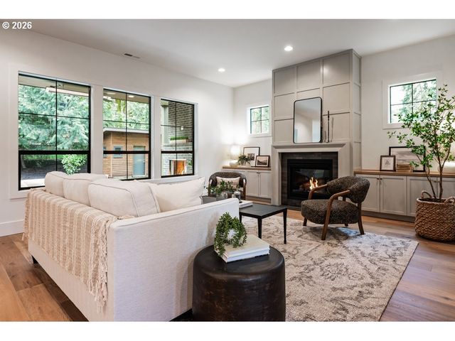 2764 GLEN HAVEN Rd, Lake Oswego, OR 97034