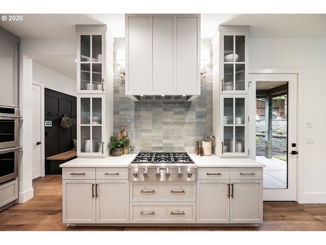 2764 GLEN HAVEN Rd, Lake Oswego, OR 97034