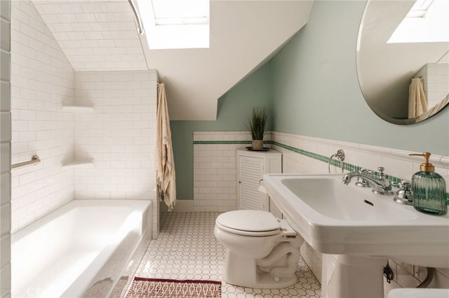 2968 Tyburn Street, Los Angeles, CA 90039