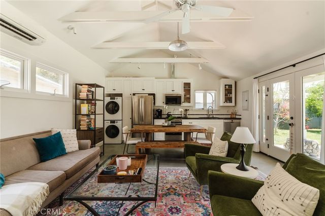 2968 Tyburn Street, Los Angeles, CA 90039