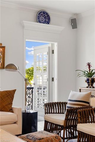 292 14th AVE S A, Naples, FL 34102