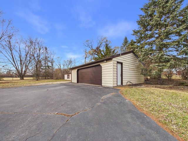 W180N8607 Town Hall ROAD, Menomonee Falls, WI 53051