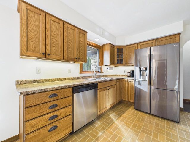 W180N8607 Town Hall ROAD, Menomonee Falls, WI 53051