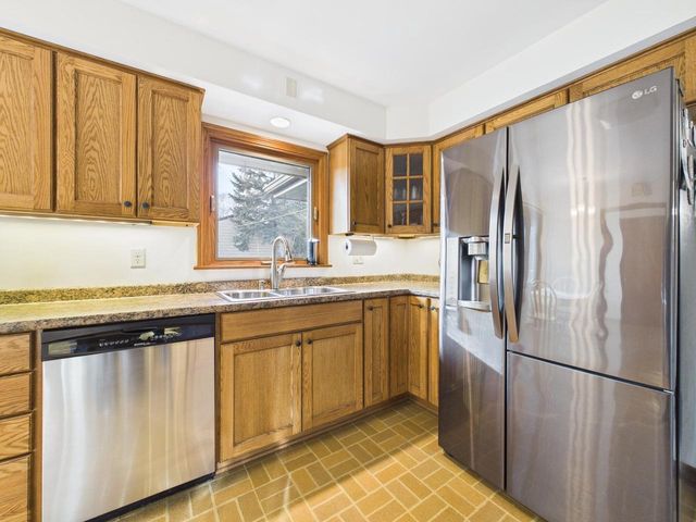 W180N8607 Town Hall ROAD, Menomonee Falls, WI 53051