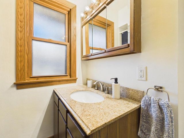 W180N8607 Town Hall ROAD, Menomonee Falls, WI 53051