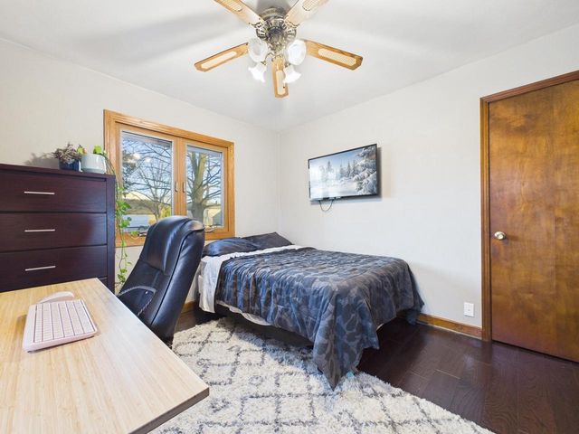 W180N8607 Town Hall ROAD, Menomonee Falls, WI 53051