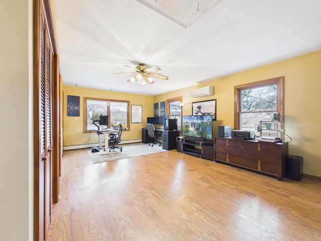 W180N8607 Town Hall ROAD, Menomonee Falls, WI 53051