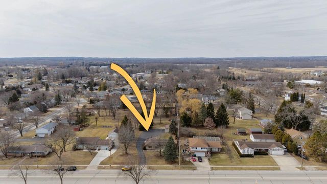 W180N8607 Town Hall ROAD, Menomonee Falls, WI 53051