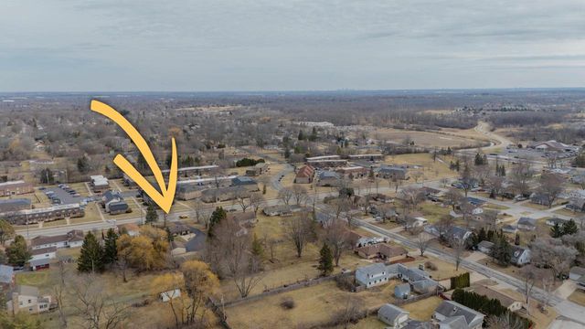 W180N8607 Town Hall ROAD, Menomonee Falls, WI 53051