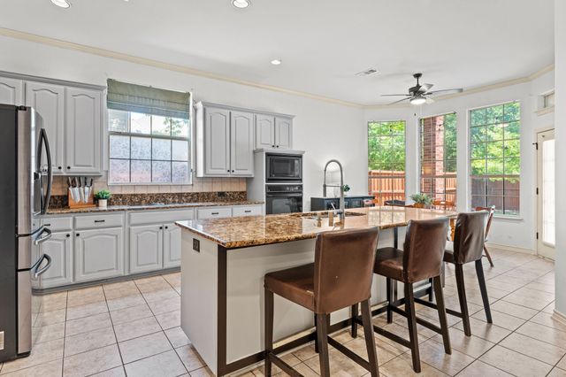 2001 Fleming Drive, Mckinney, TX 75072
