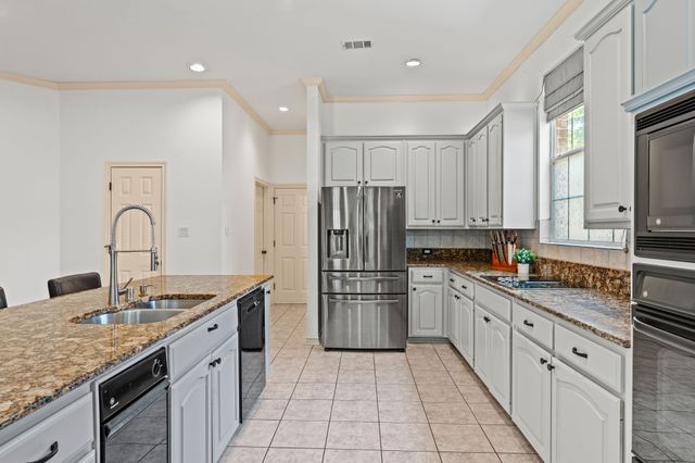 2001 Fleming Drive, Mckinney, TX 75072