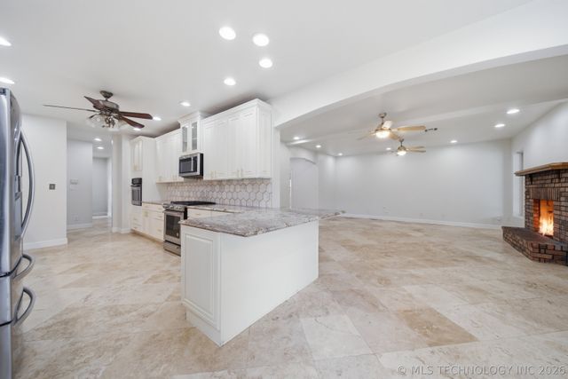 1706 Kings Road, Okmulgee, OK 74447