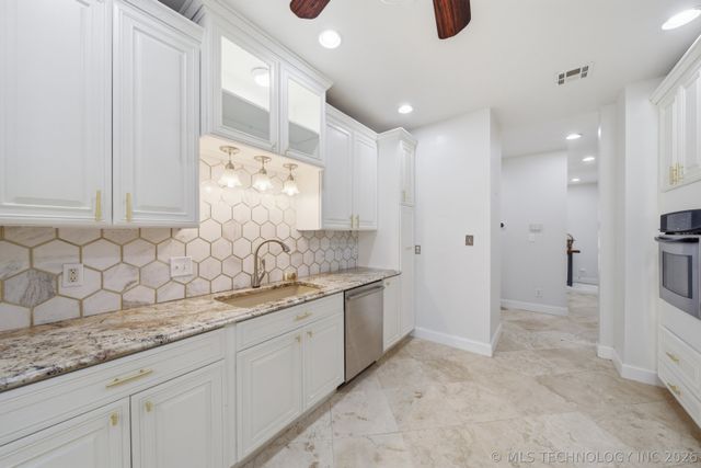 1706 Kings Road, Okmulgee, OK 74447