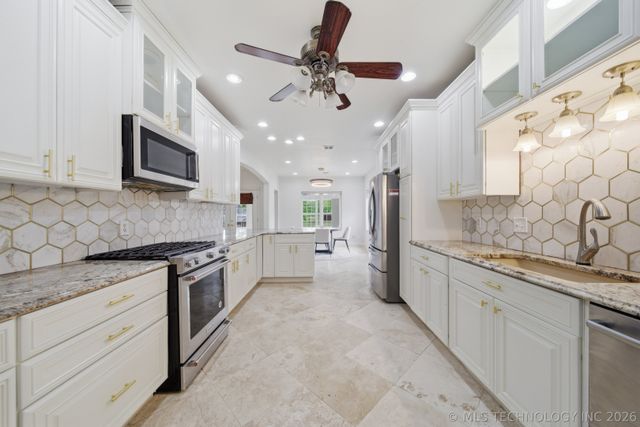 1706 Kings Road, Okmulgee, OK 74447
