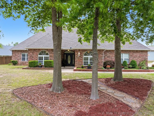 1706 Kings Road, Okmulgee, OK 74447