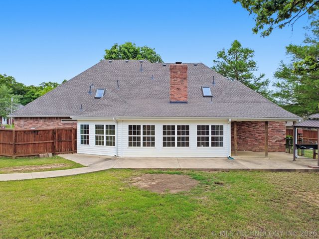 1706 Kings Road, Okmulgee, OK 74447
