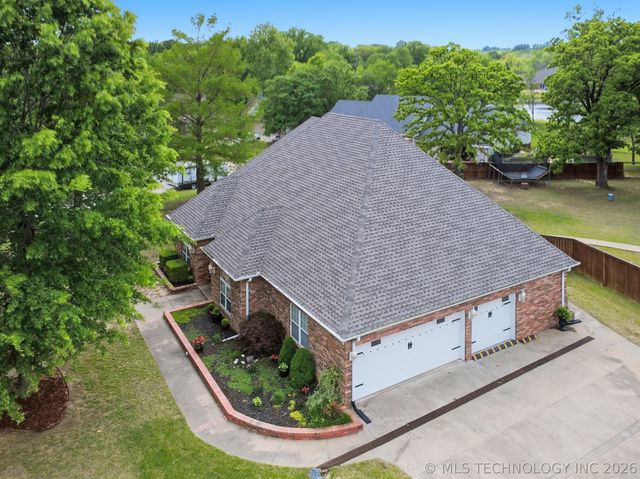1706 Kings Road, Okmulgee, OK 74447