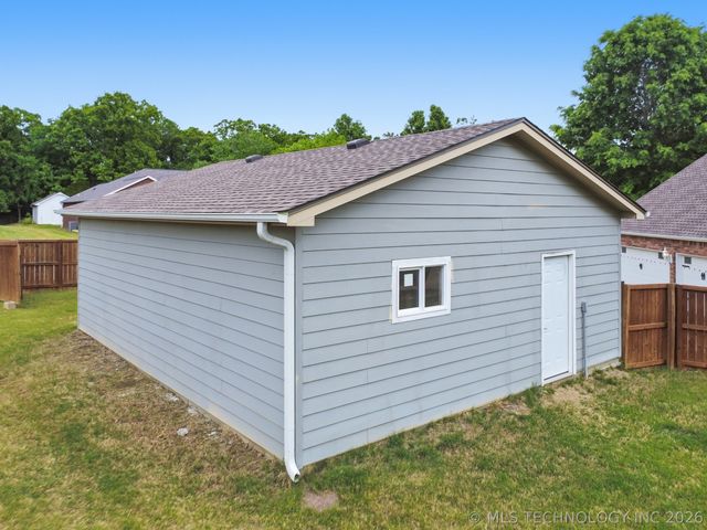 1706 Kings Road, Okmulgee, OK 74447