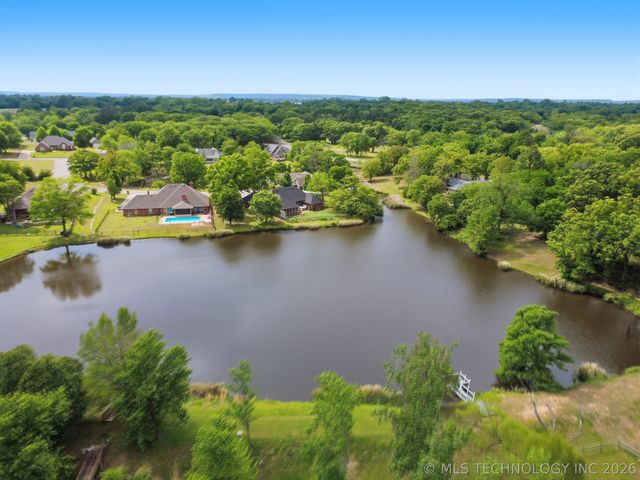 1706 Kings Road, Okmulgee, OK 74447