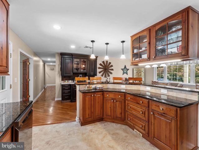 264 EDGEBROOK RD, Robbinsville, NJ 08691