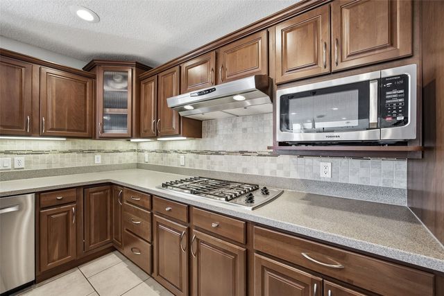 130 Woodland Court, Robins, IA 52328