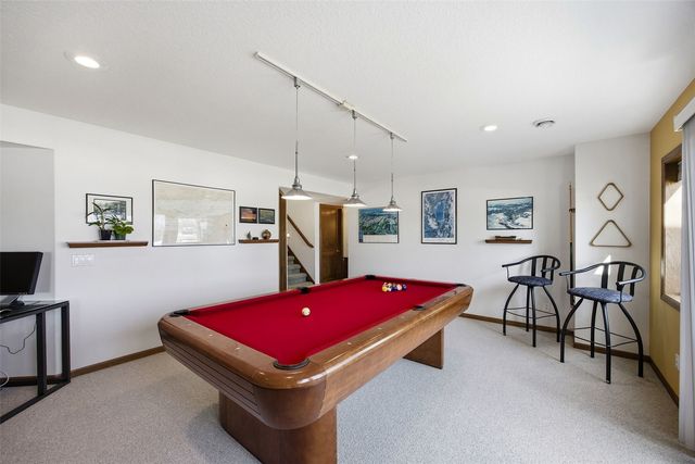 130 Woodland Court, Robins, IA 52328